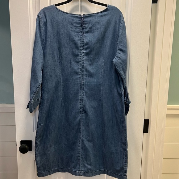 Talbots Denim Blue Chambray Split Neck Tie Cuffs 100% Cotton Dress. Size 14. NWT - Picture 3 of 9